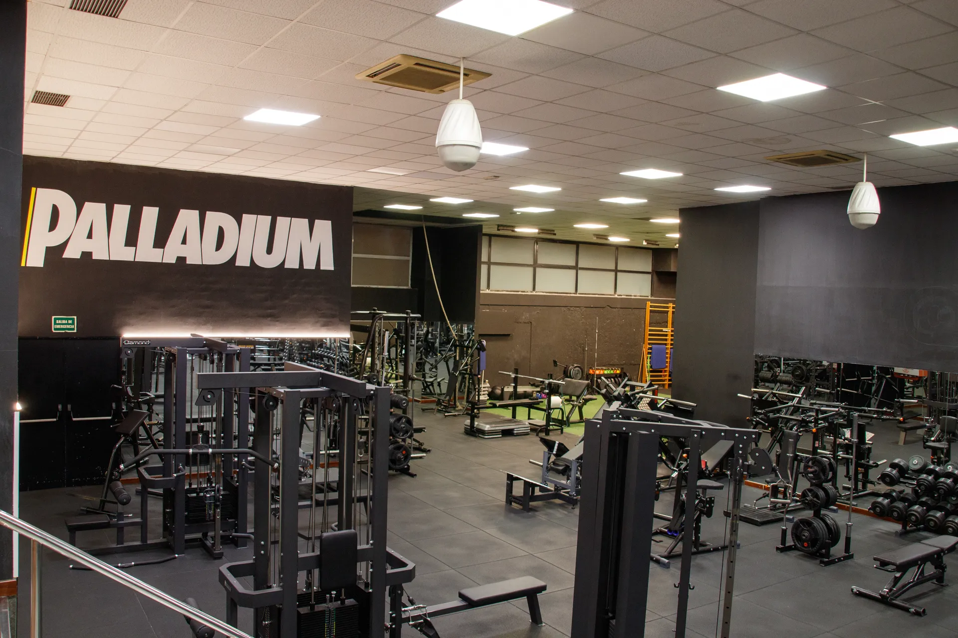 Sala de musculación del gimnasio Palladium en Zaragoza